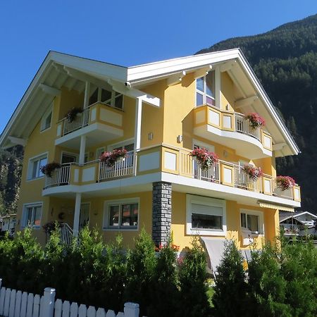 Haus Tanja Apartment Längenfeld Exterior photo