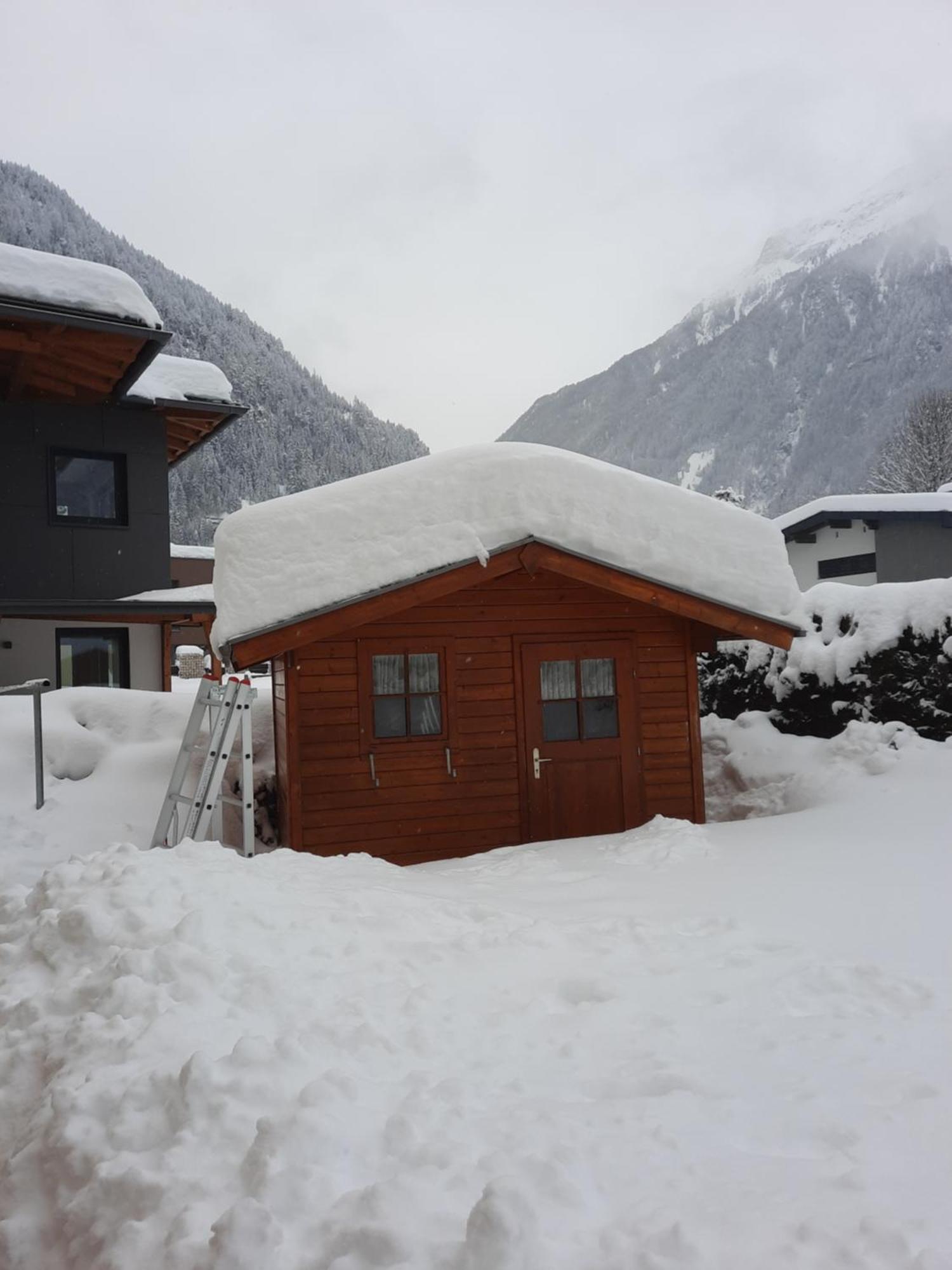 Haus Tanja Apartment Längenfeld Exterior photo